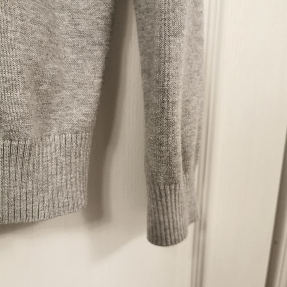 Men's Grey V-Neck Sweat Shirt - Picture 4 of 4
